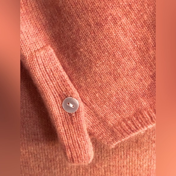 LANDS END sXS cashmere collared sweater Gorgeous melon color Very soft Looks new - Picture 4 of 5